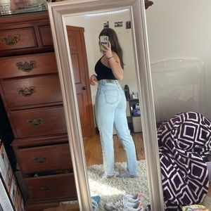 american eagle mom jean - 

high waisted, light blue wash, size 00